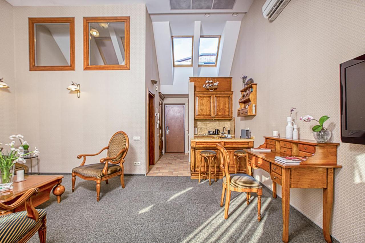 White Lily Apartment Клайпеда Экстерьер фото