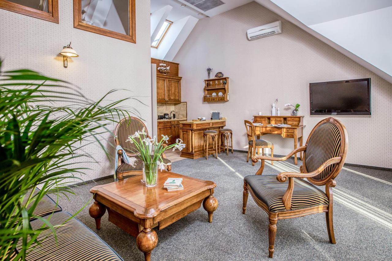 White Lily Apartment Клайпеда Экстерьер фото